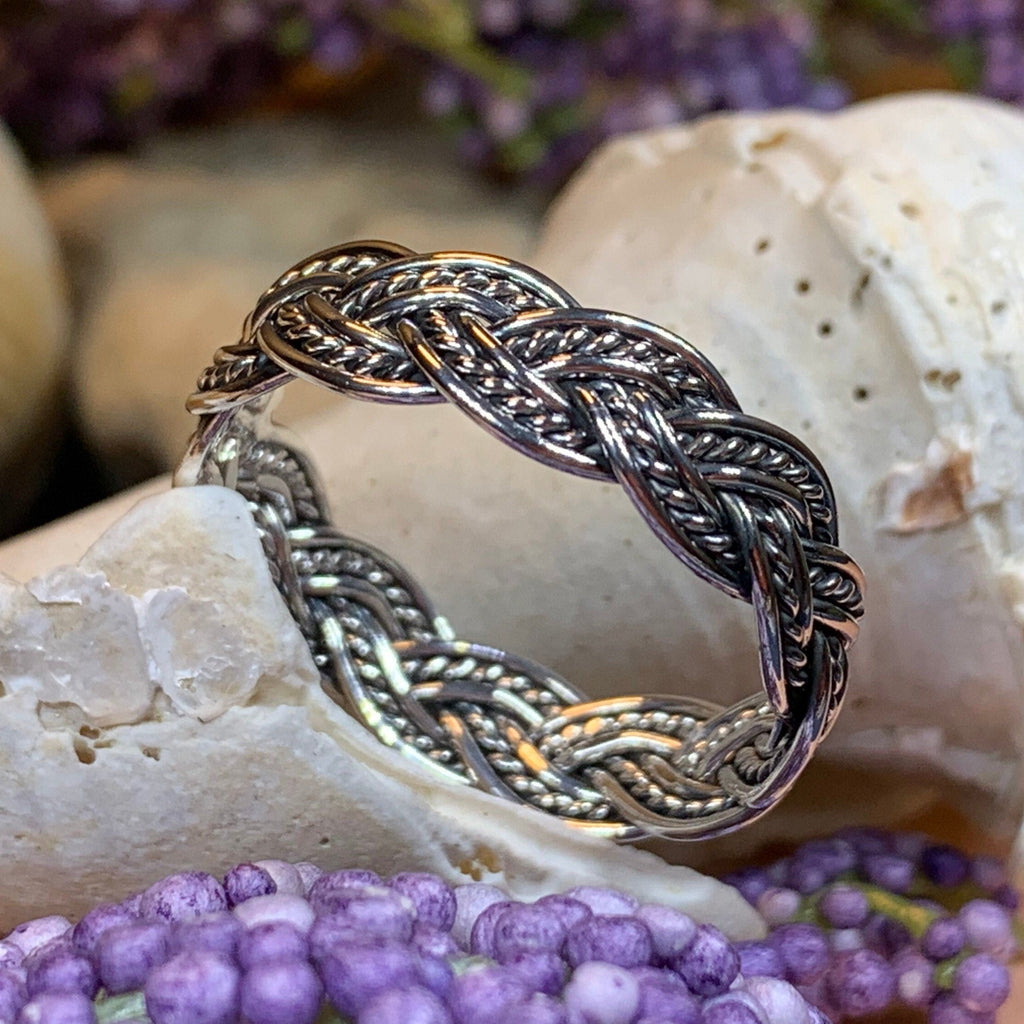 Isolde Celtic Knot Ring