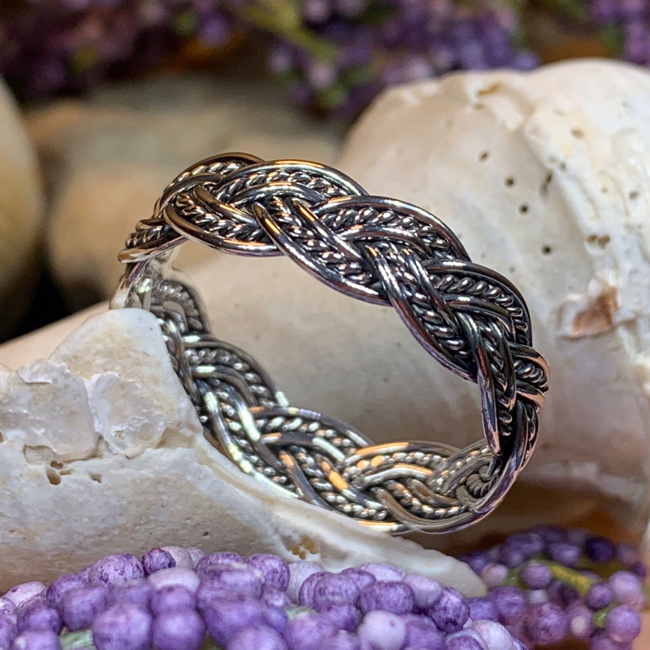 Isolde Celtic Knot Ring