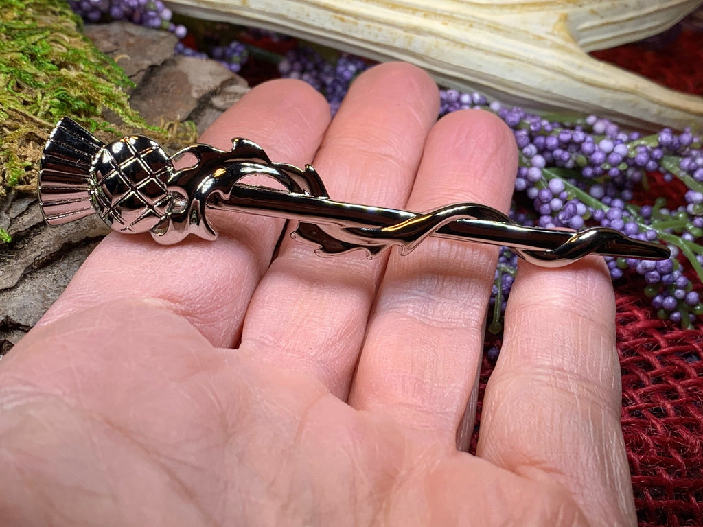 Scrolling Leaf Thistle Kilt Pin