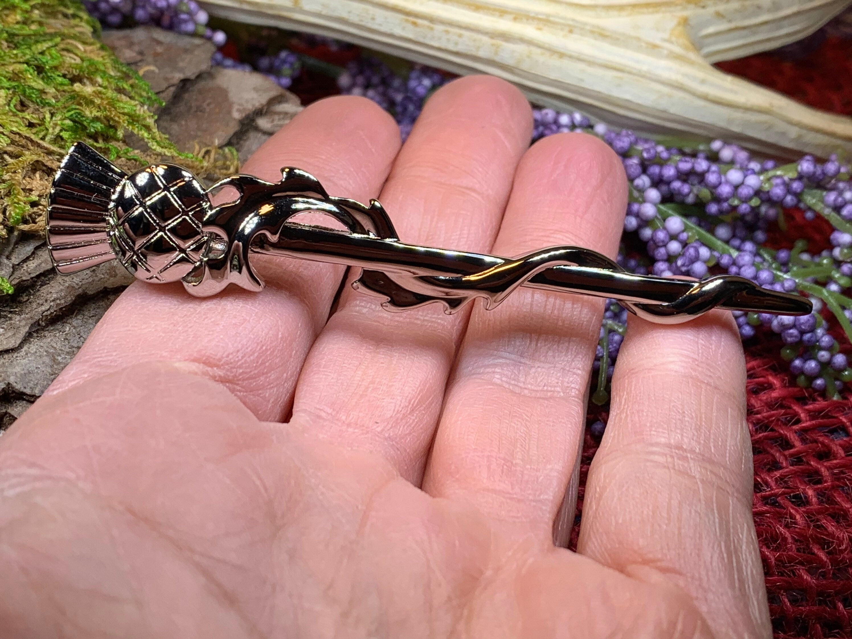 Scrolling Leaf Thistle Kilt Pin