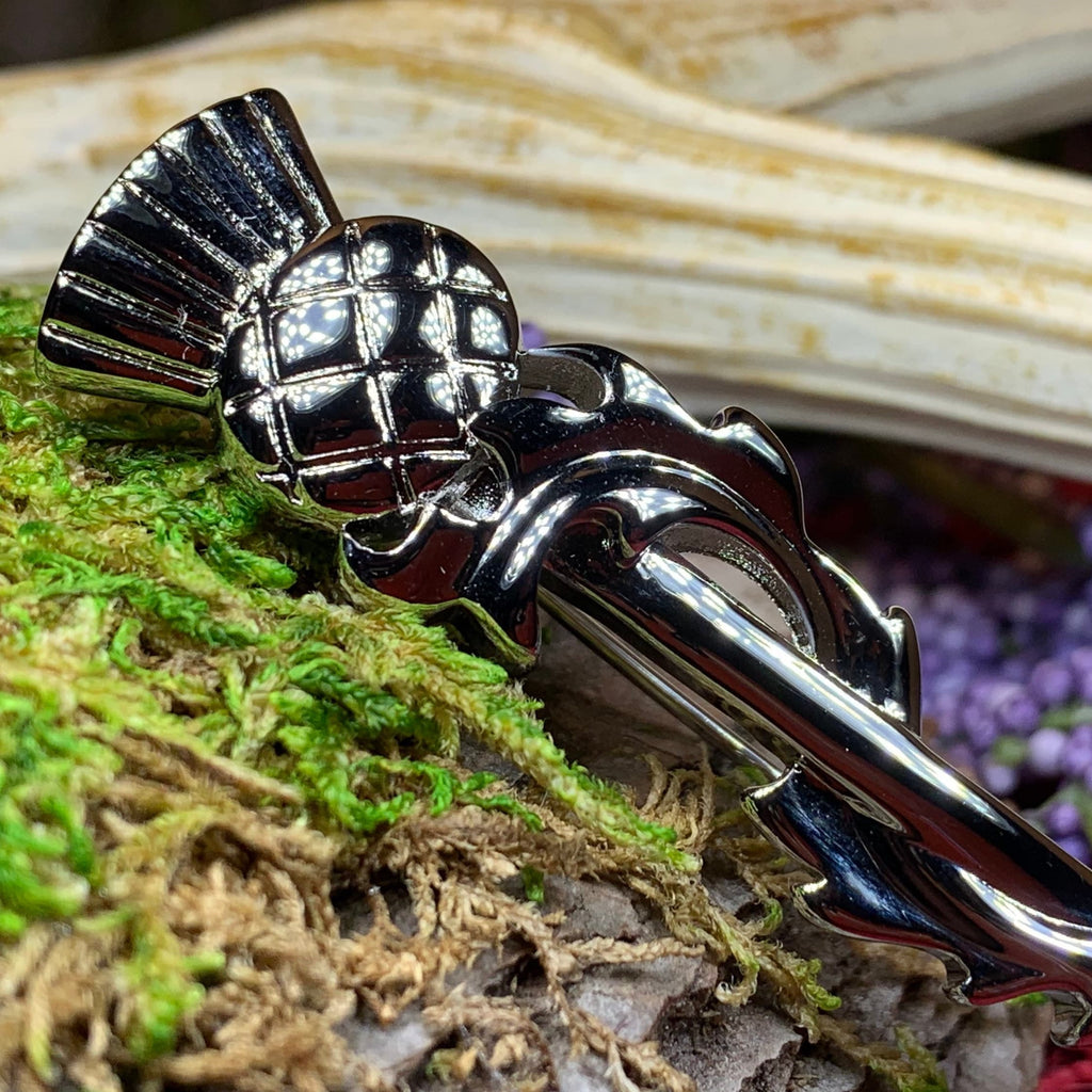Scrolling Leaf Thistle Kilt Pin