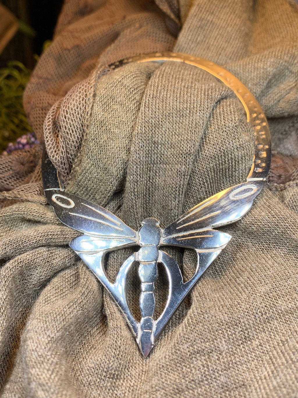 Pond Dancer Dragonfly Scarf Ring