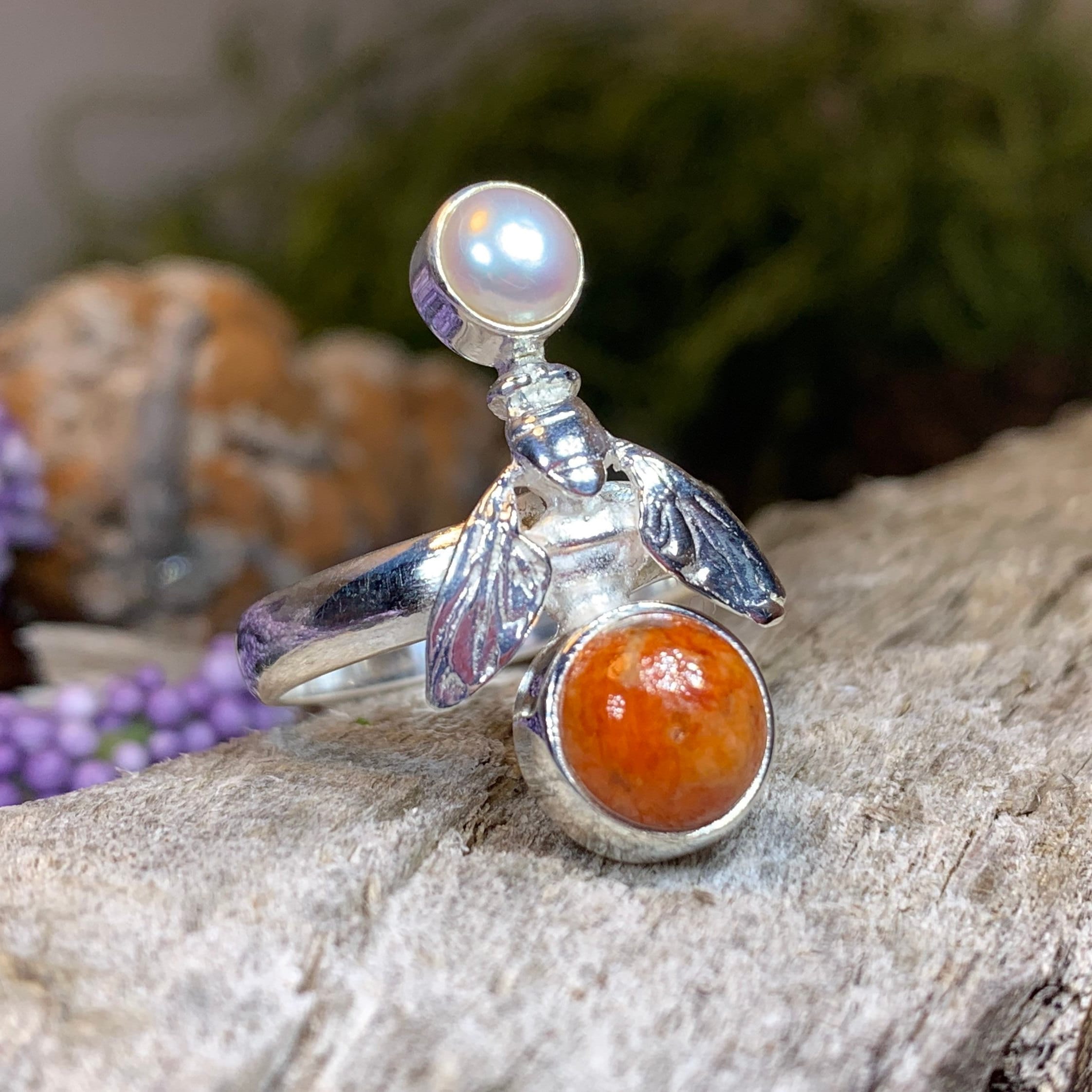 Summer Garden Bee Ring