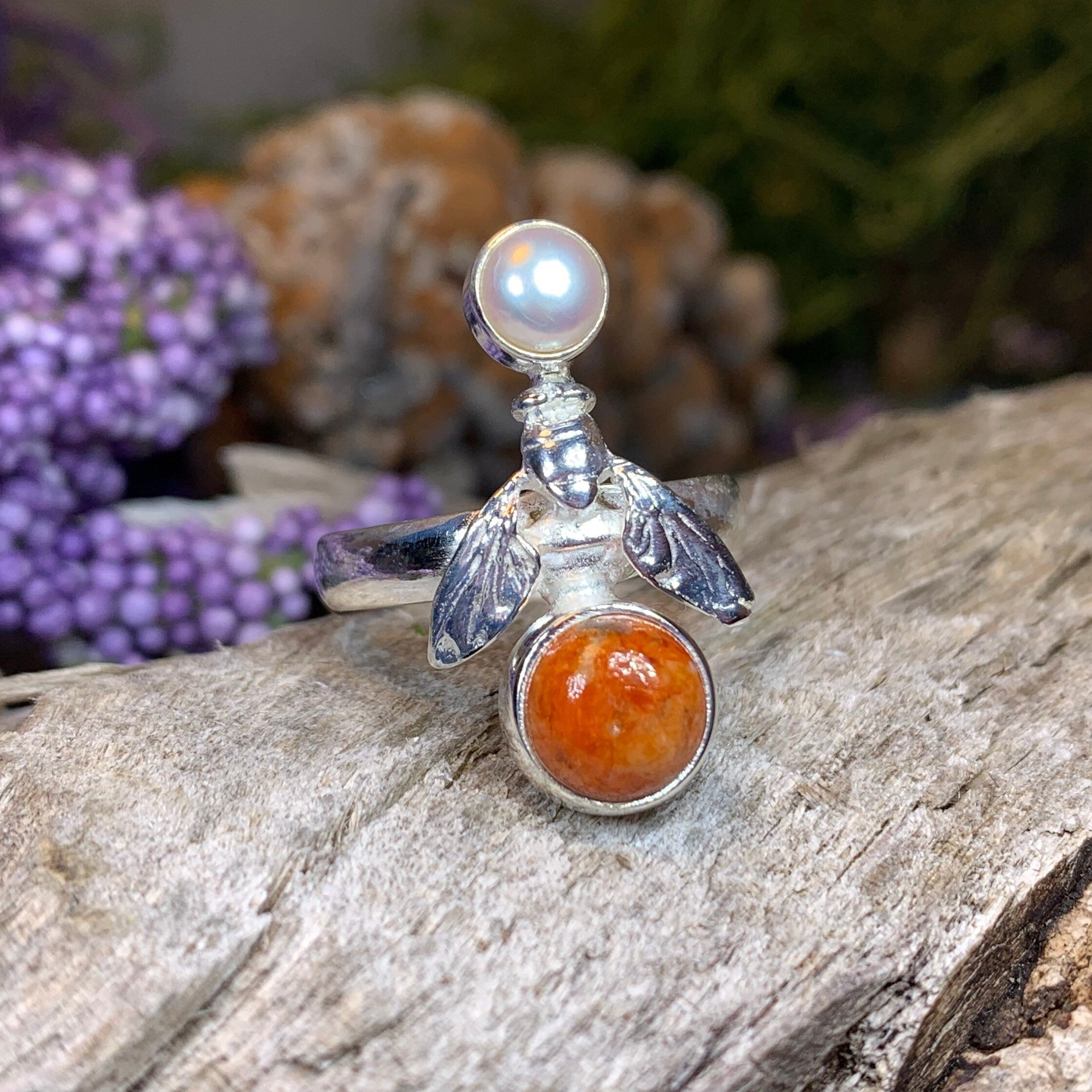 Summer Garden Bee Ring