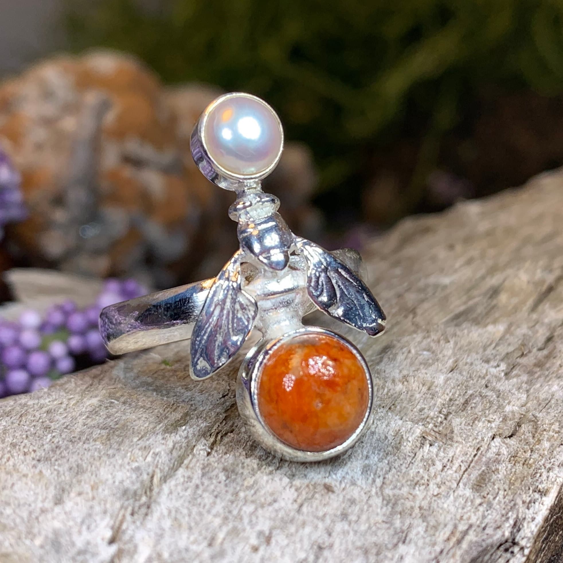 Summer Garden Bee Ring