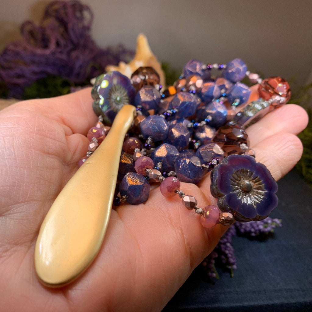 Gibson Girl Long Necklace