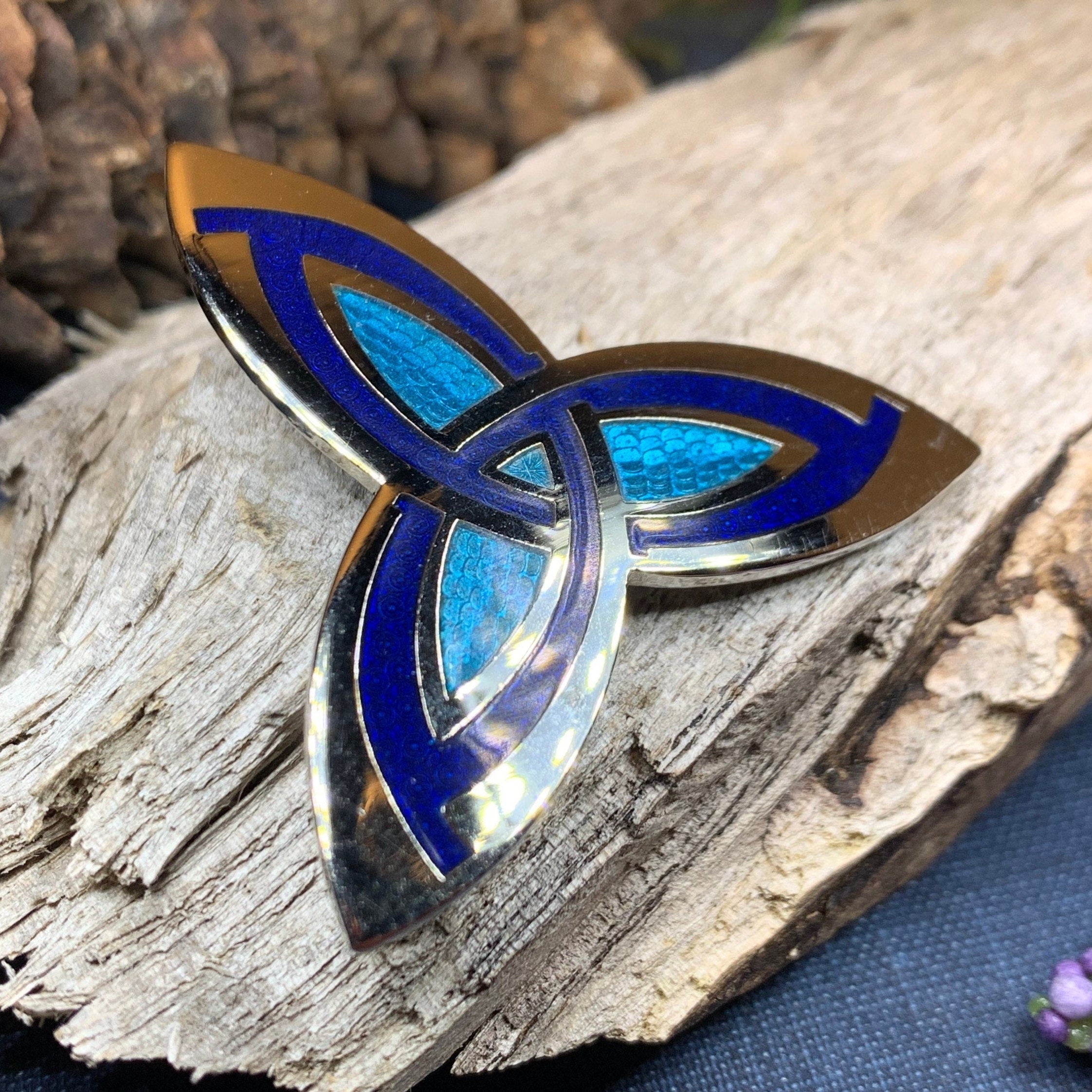Eislyn Trinity Knot Celtic Brooch