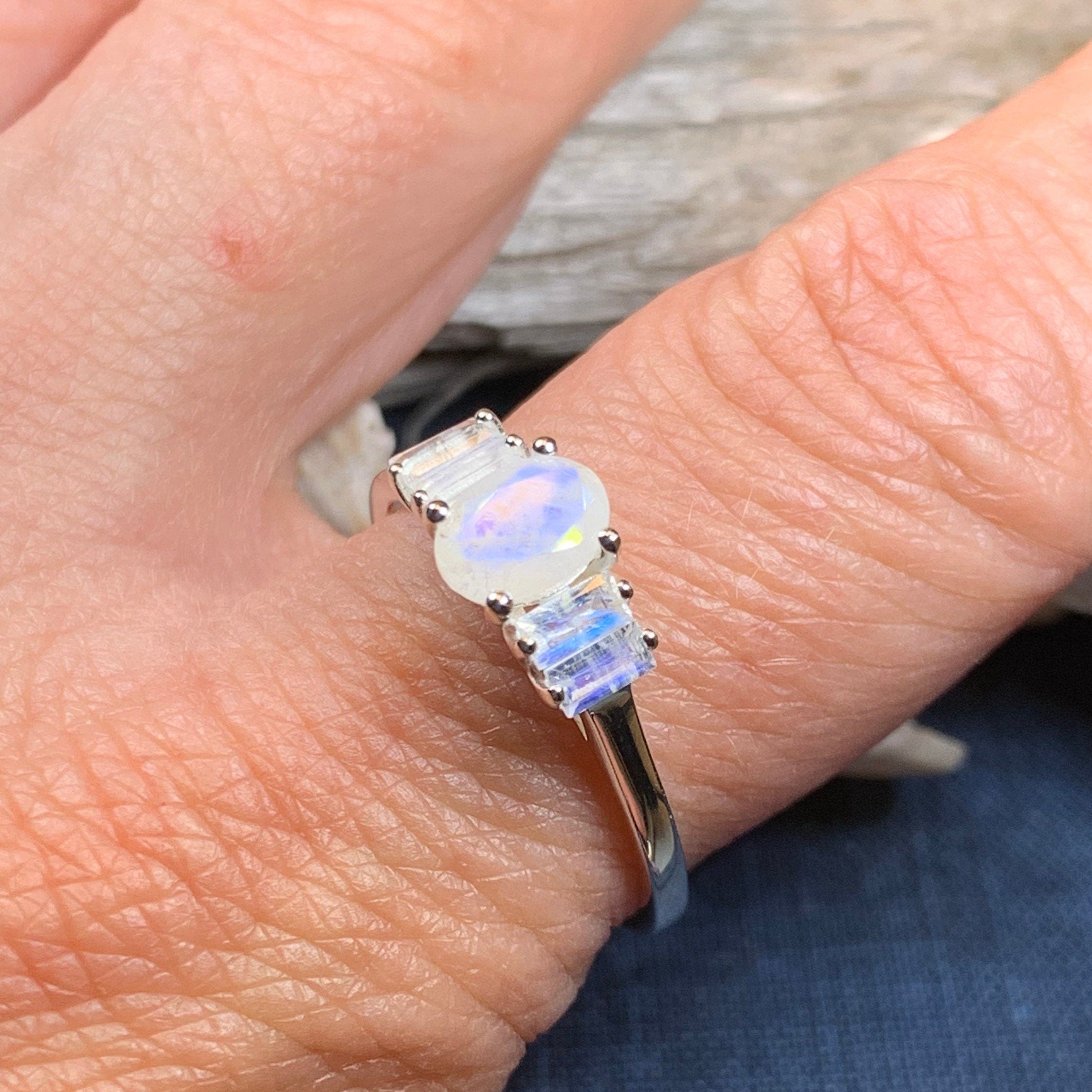 Luna Di Moonstone Ring,