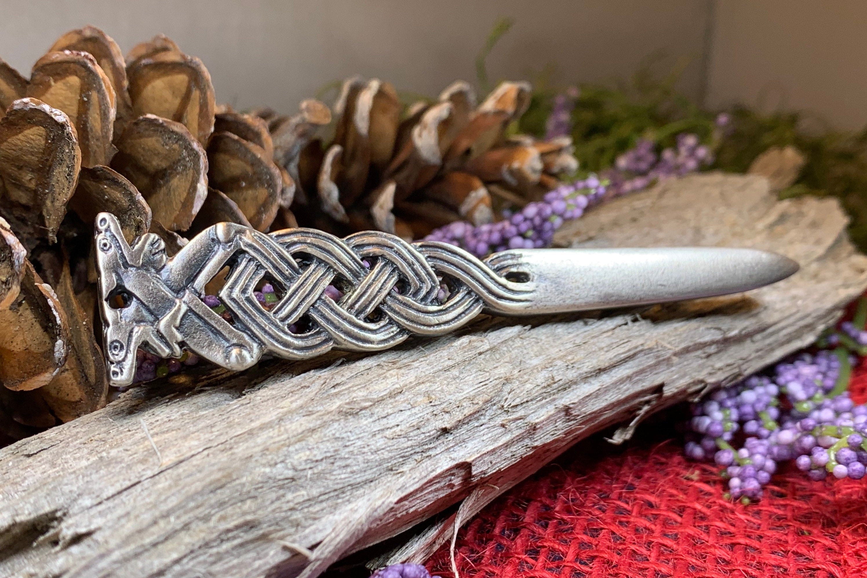 Celtic Double Wolf Kilt Pin