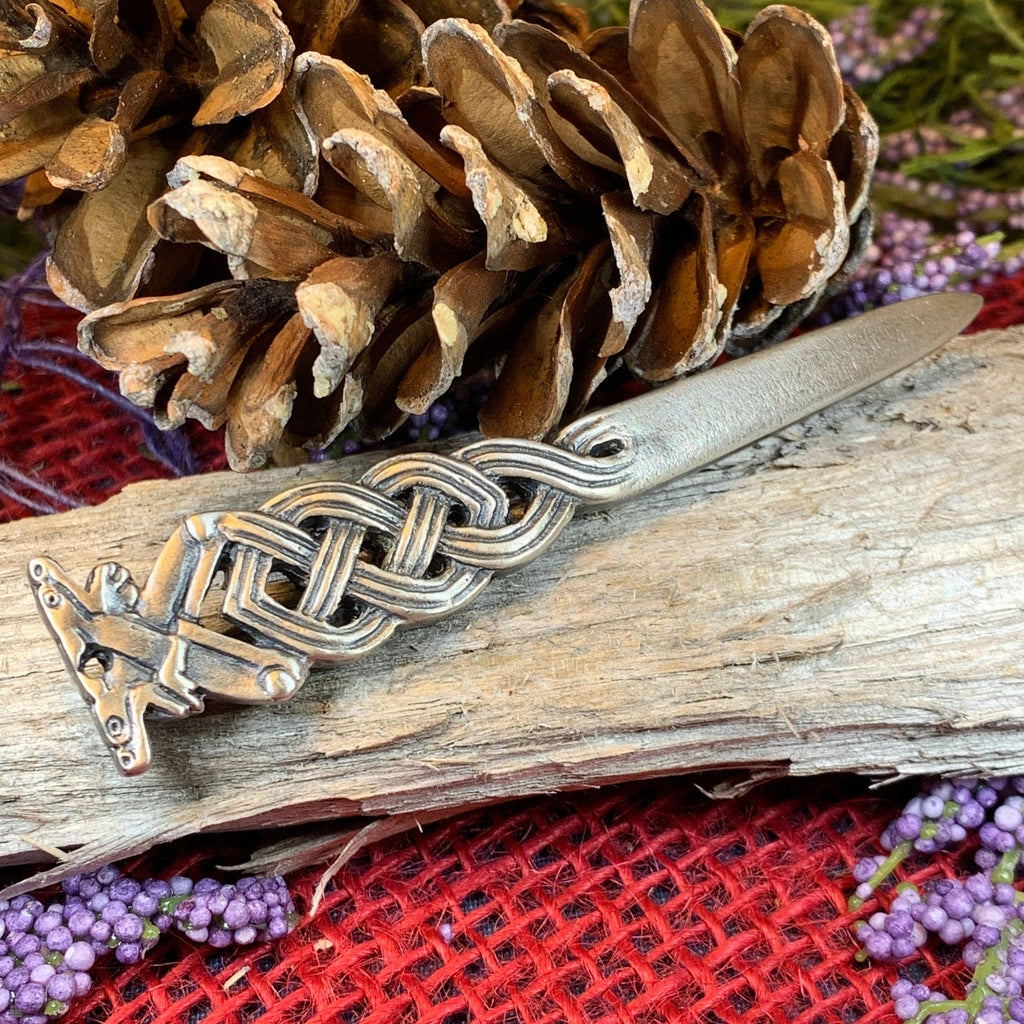 Celtic Double Wolf Kilt Pin