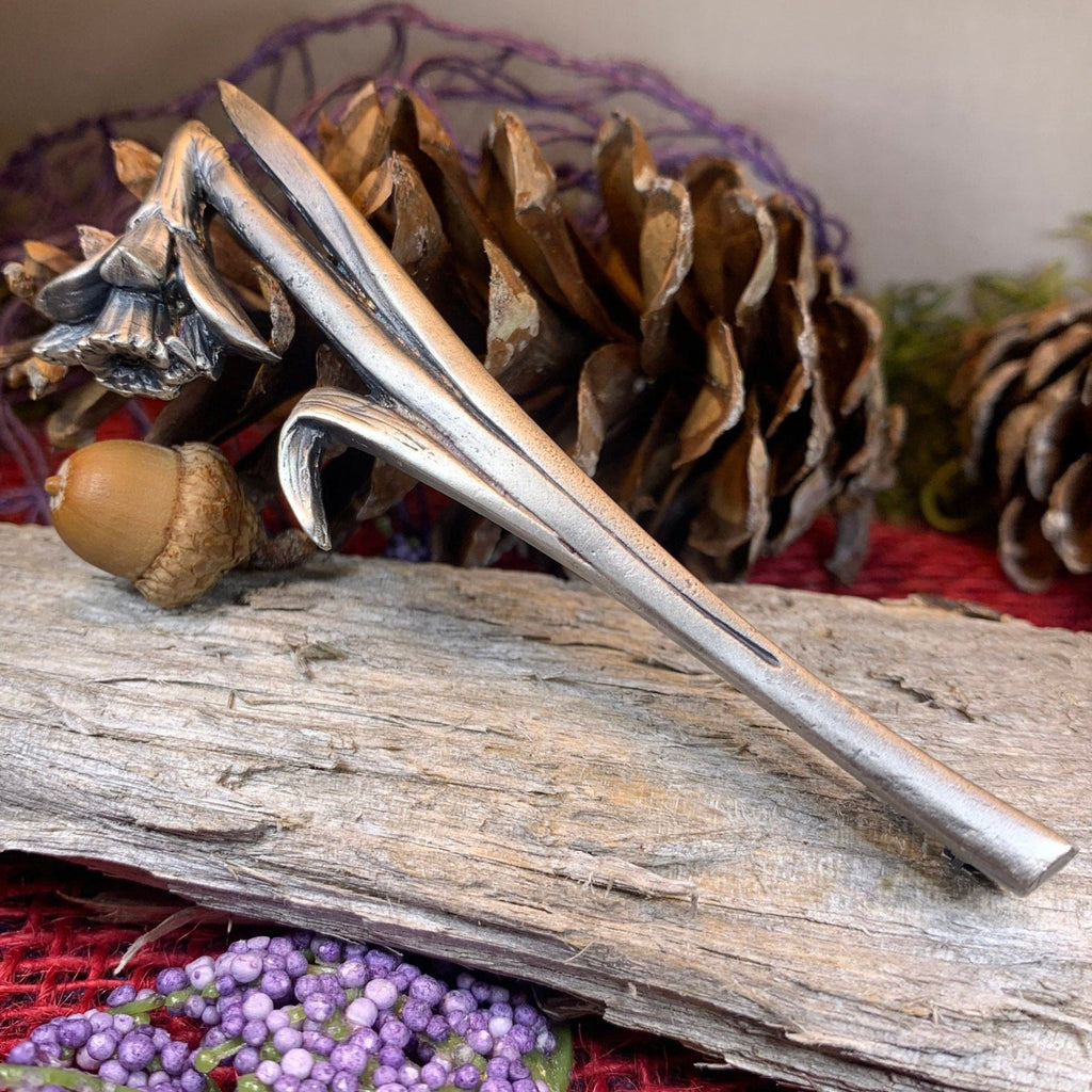 Delwyn Daffodil Kilt Pin