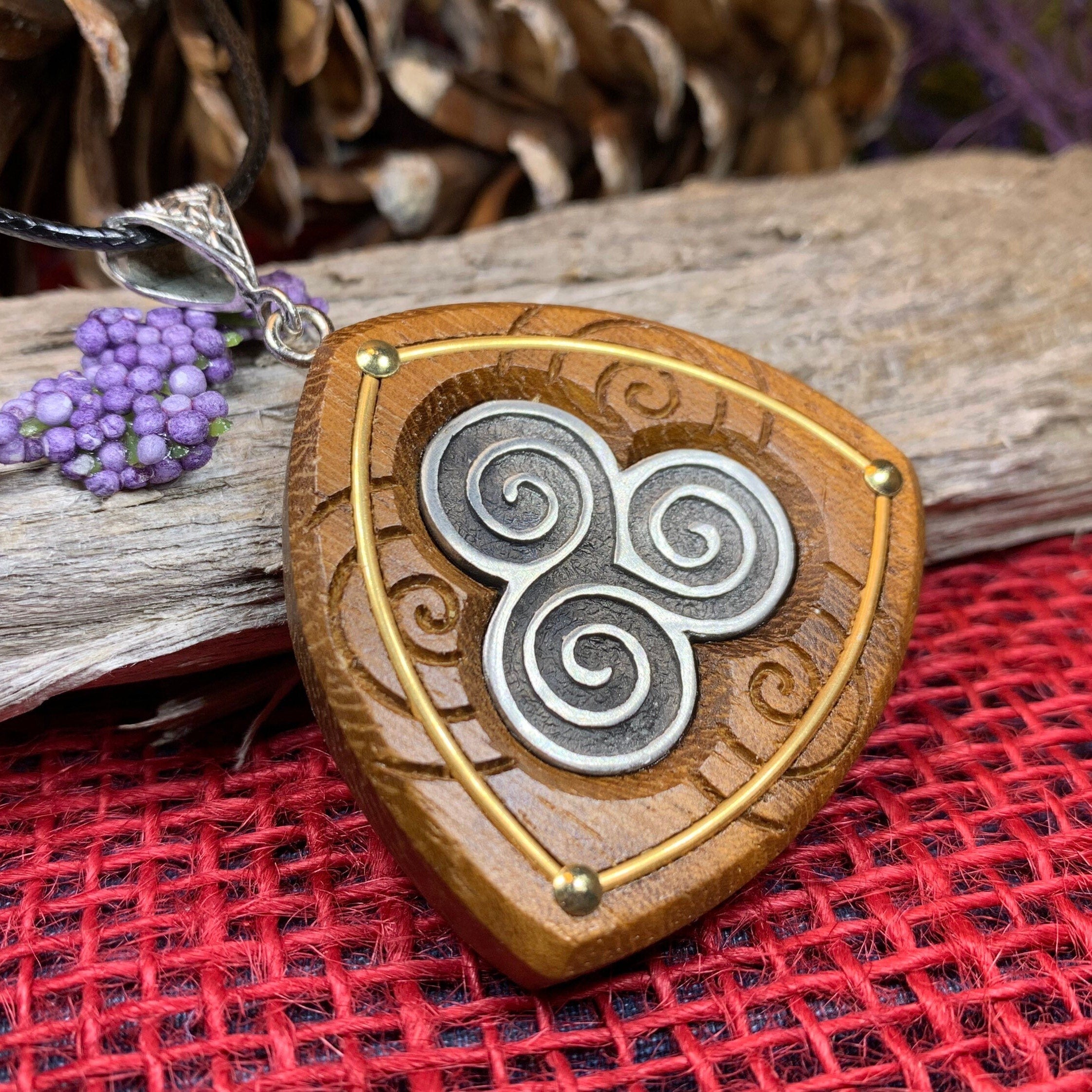 Hallglen Triple Spiral Necklace