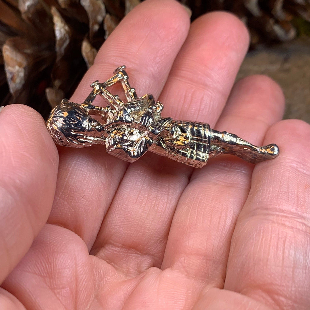 Royal Bagpiper Brooch