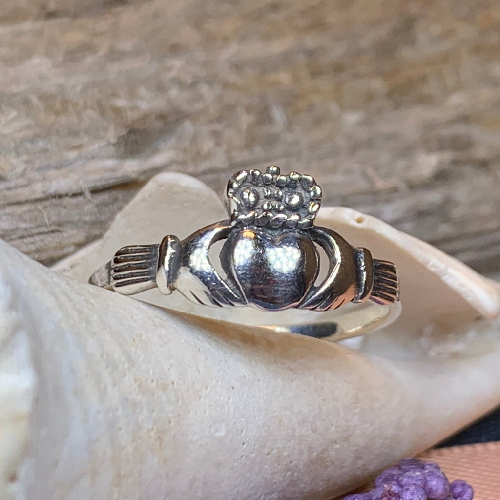 Cora Claddagh Ring