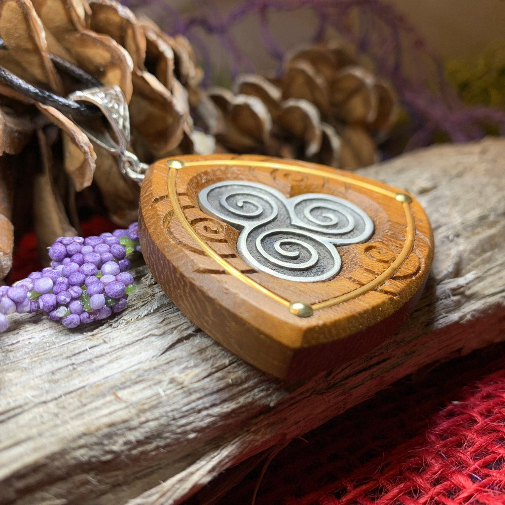 Hallglen Triple Spiral Necklace