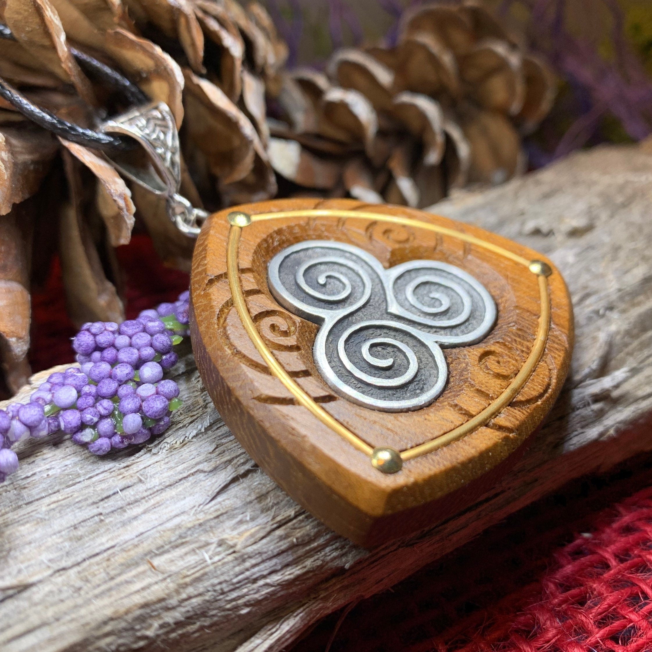 Hallglen Triple Spiral Necklace