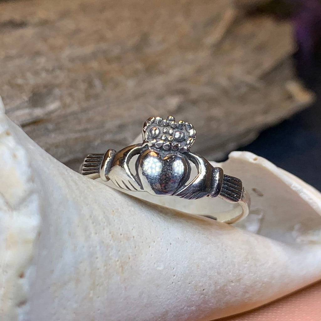 Cora Claddagh Ring