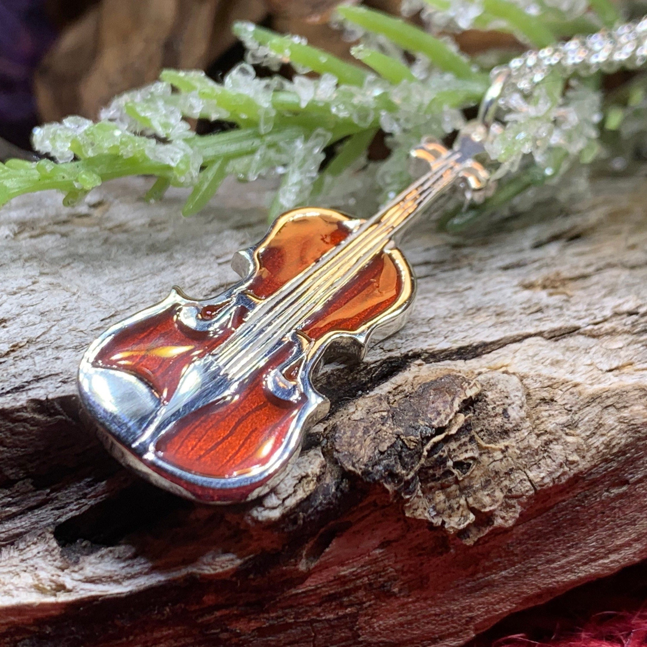 Realistic Fiddle Necklace