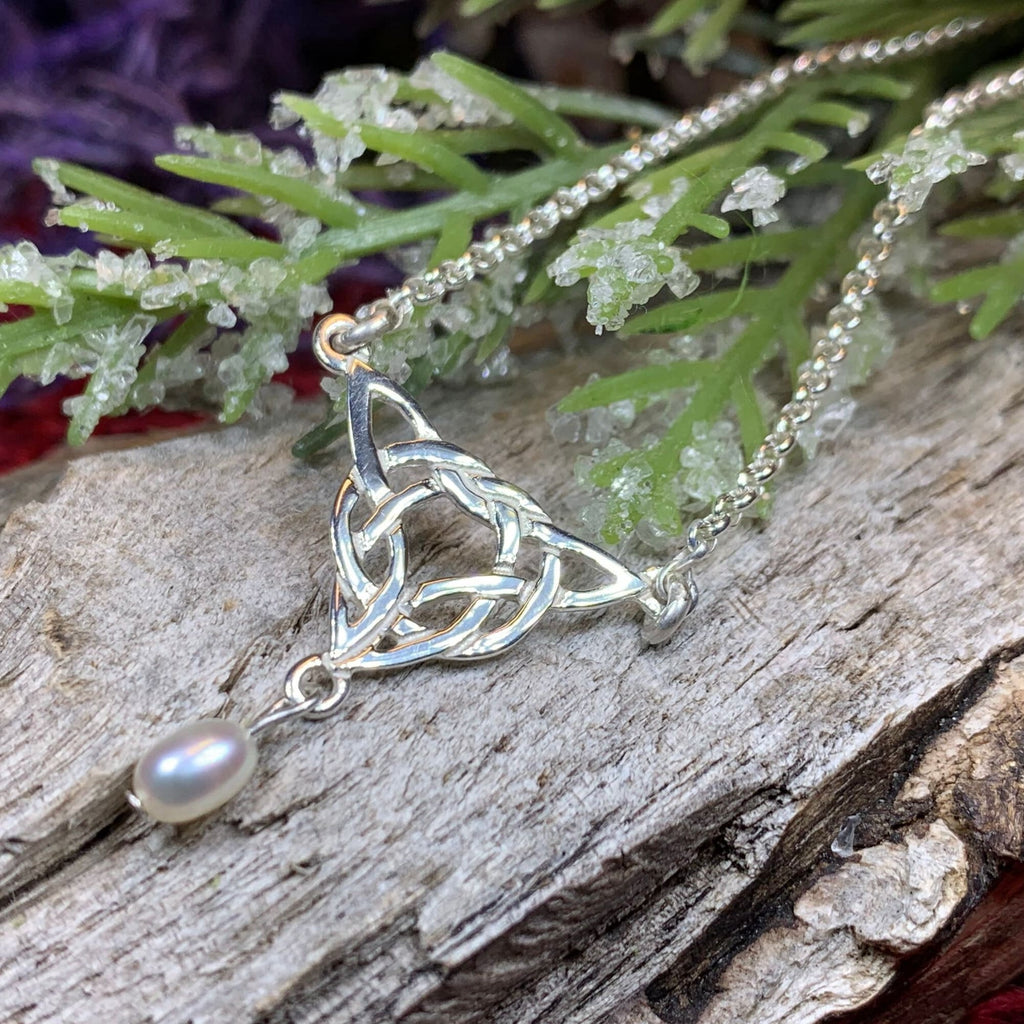 Neamhnaid Celtic Knot Pearl Necklace