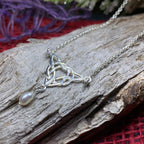 Neamhnaid Celtic Knot Pearl Necklace