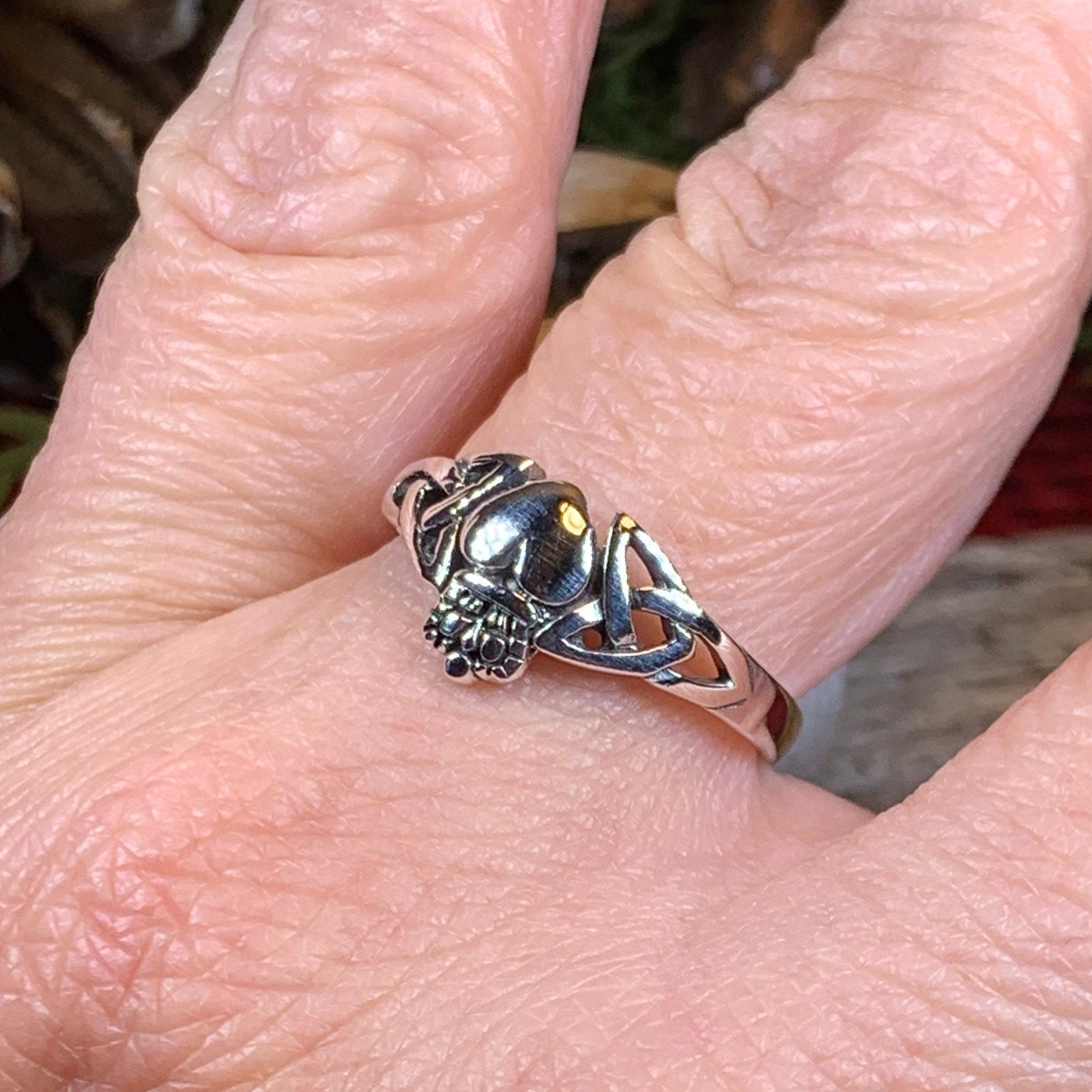 Amrynn Claddagh Ring