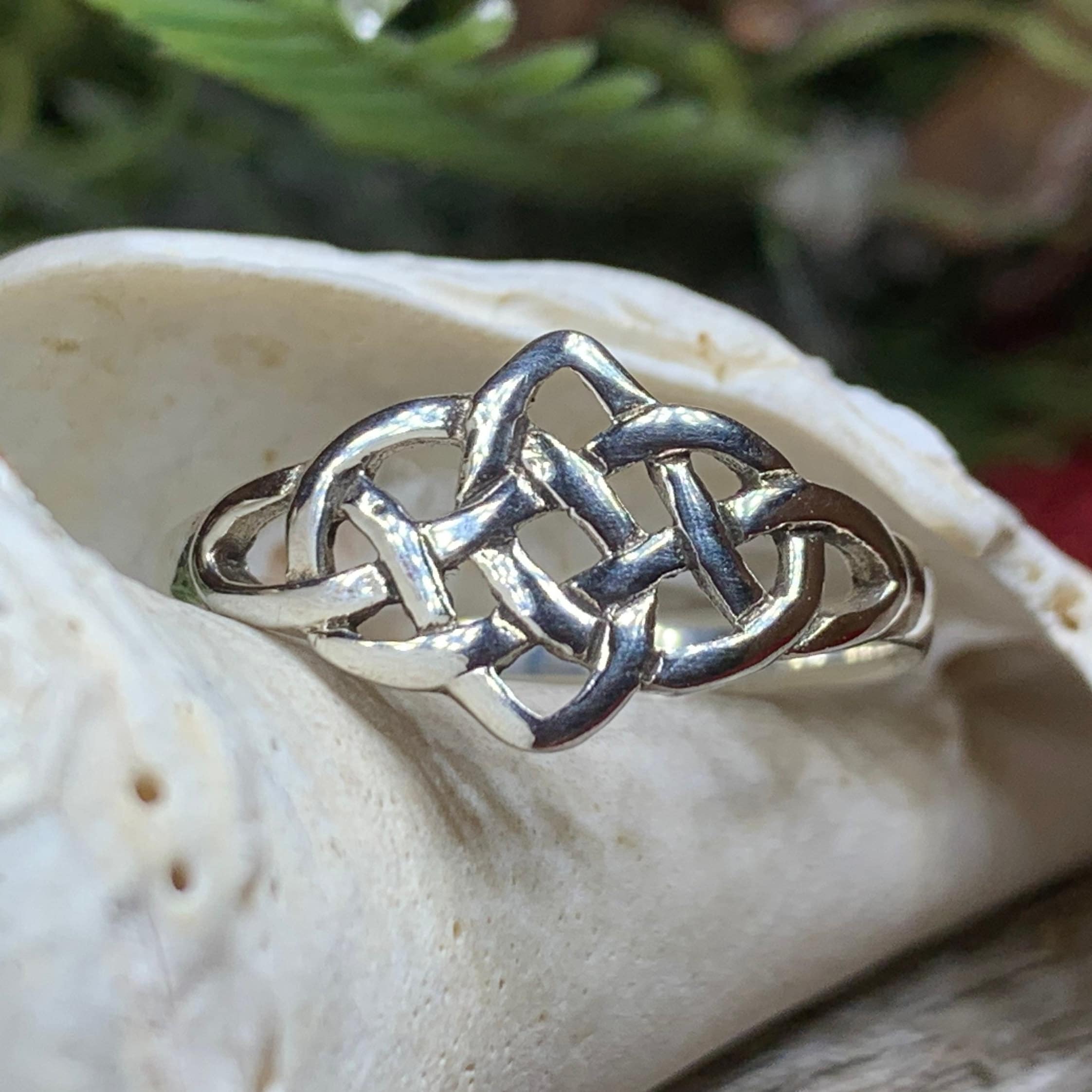 Lilou Celtic Knot Ring
