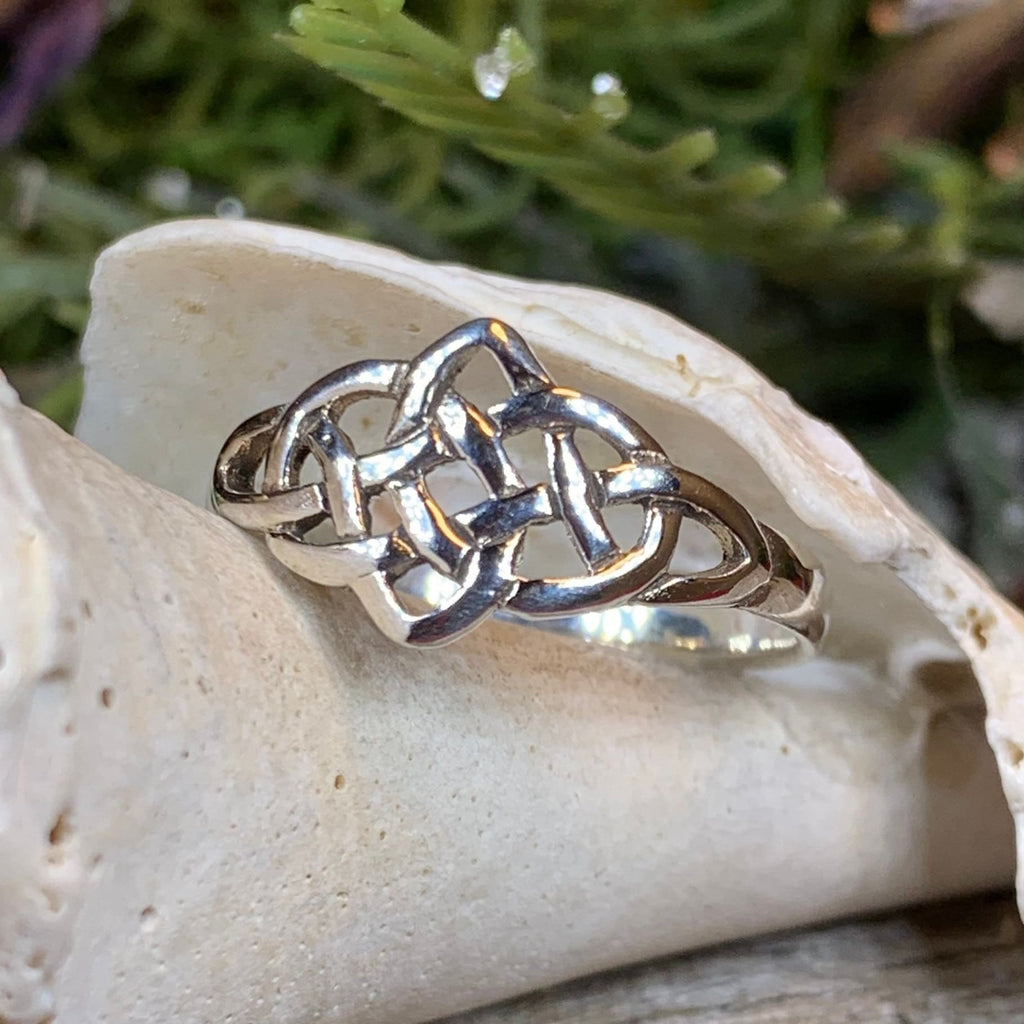 Lilou Celtic Knot Ring