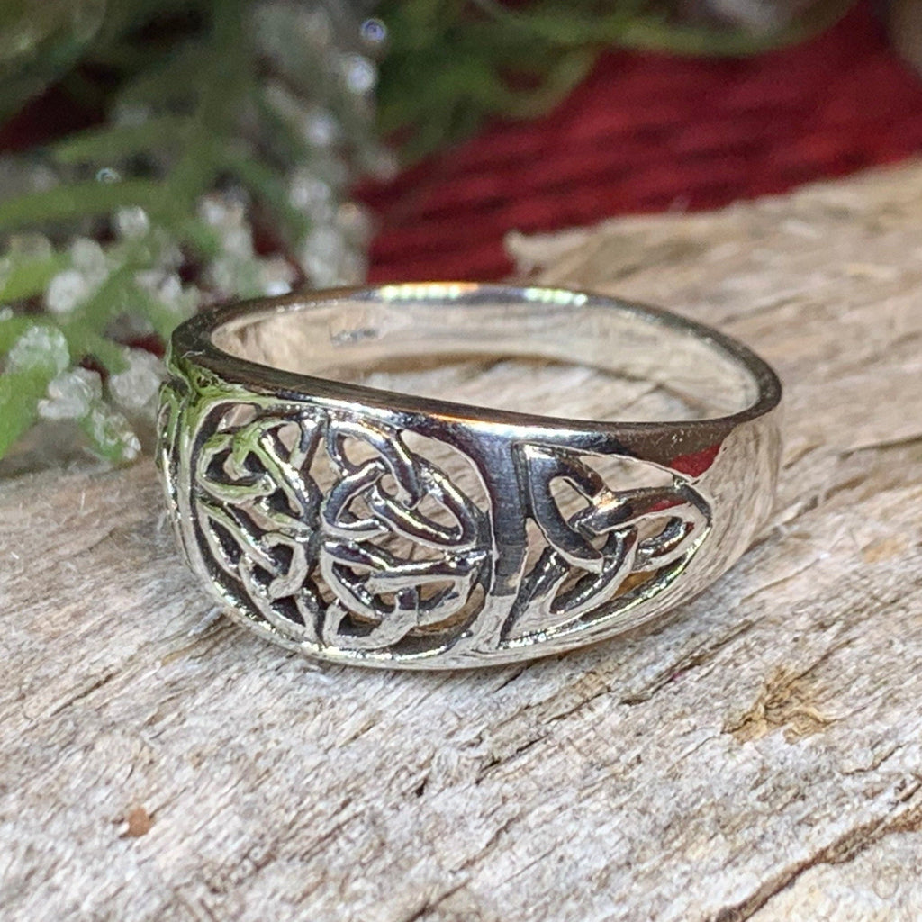 Radelia Celtic Knot Ring