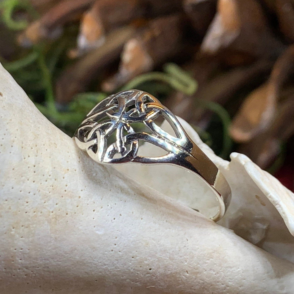 Eiyen Celtic Knot Ring