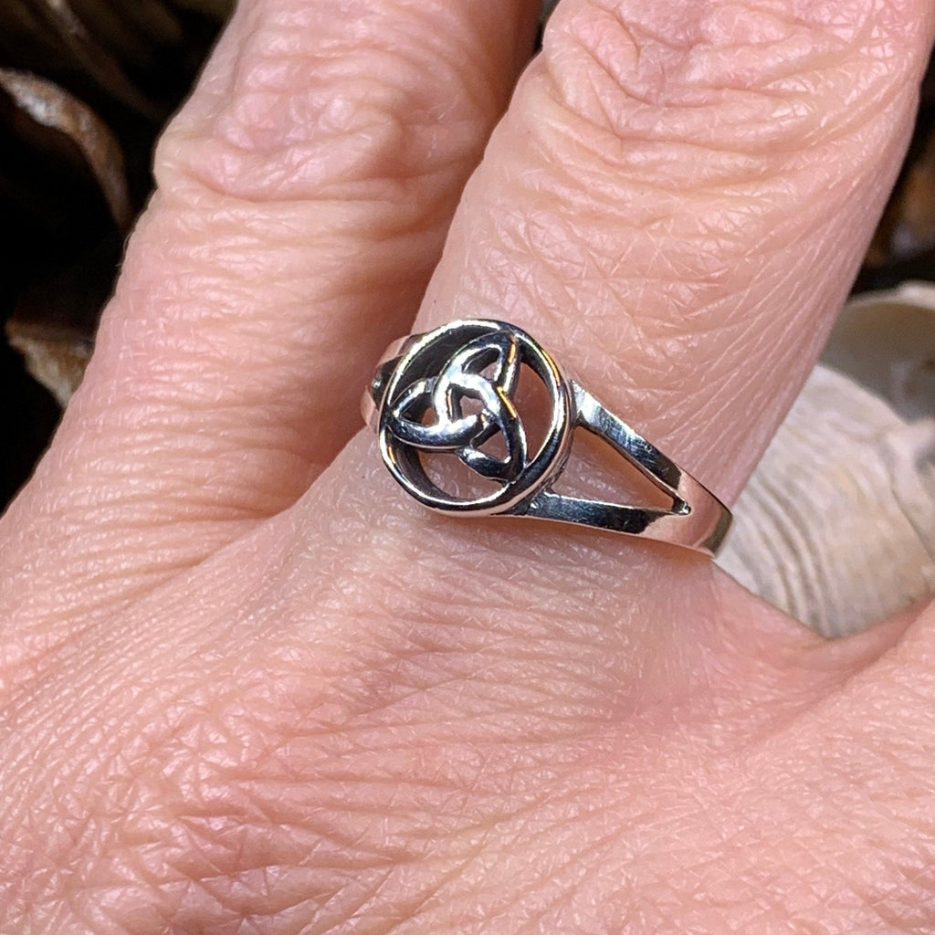 Trinity Knot Ring