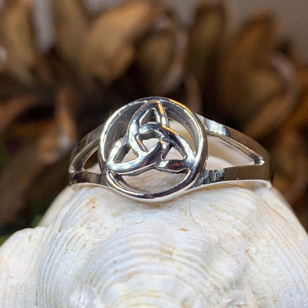 Trinity Knot Ring