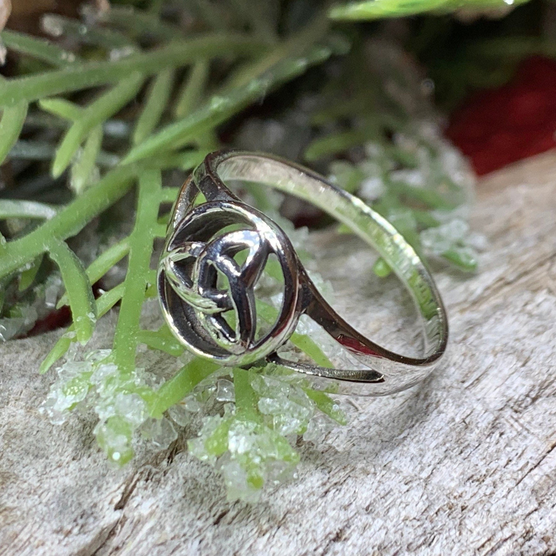 Trinity Knot Ring