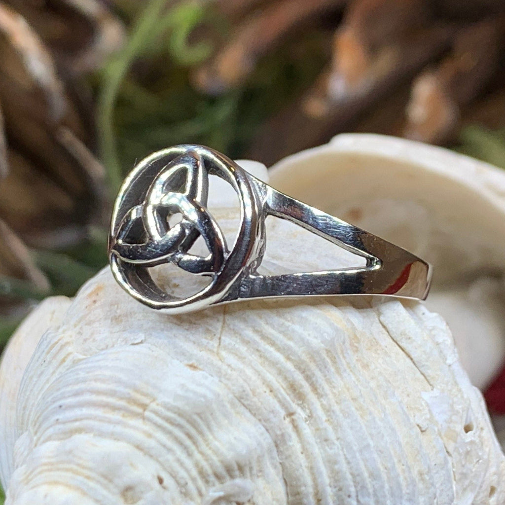 Trinity Knot Ring