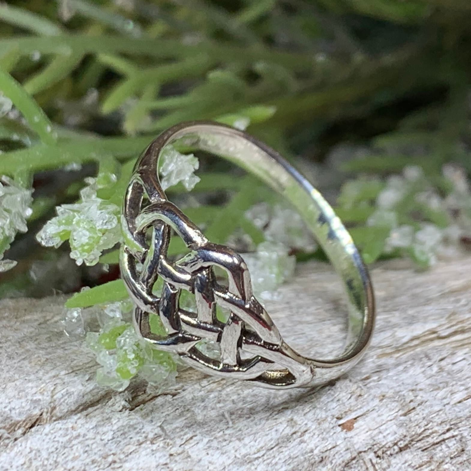 Lilou Celtic Knot Ring