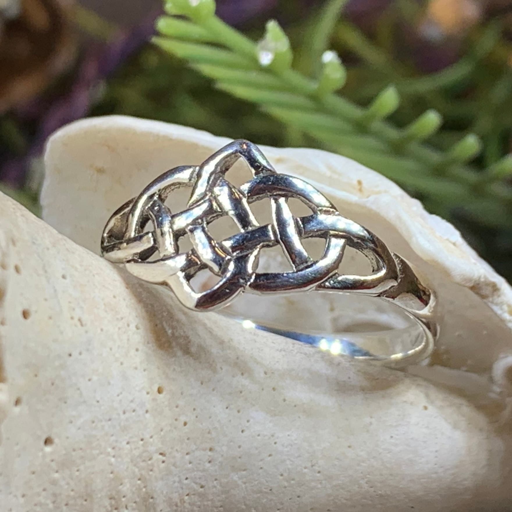 Lilou Celtic Knot Ring