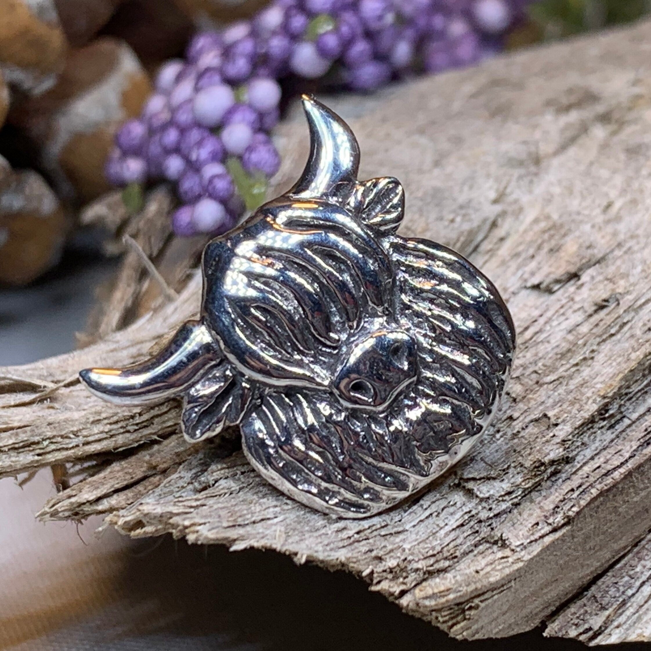 Shaggy Highland Cow Lapel Pin