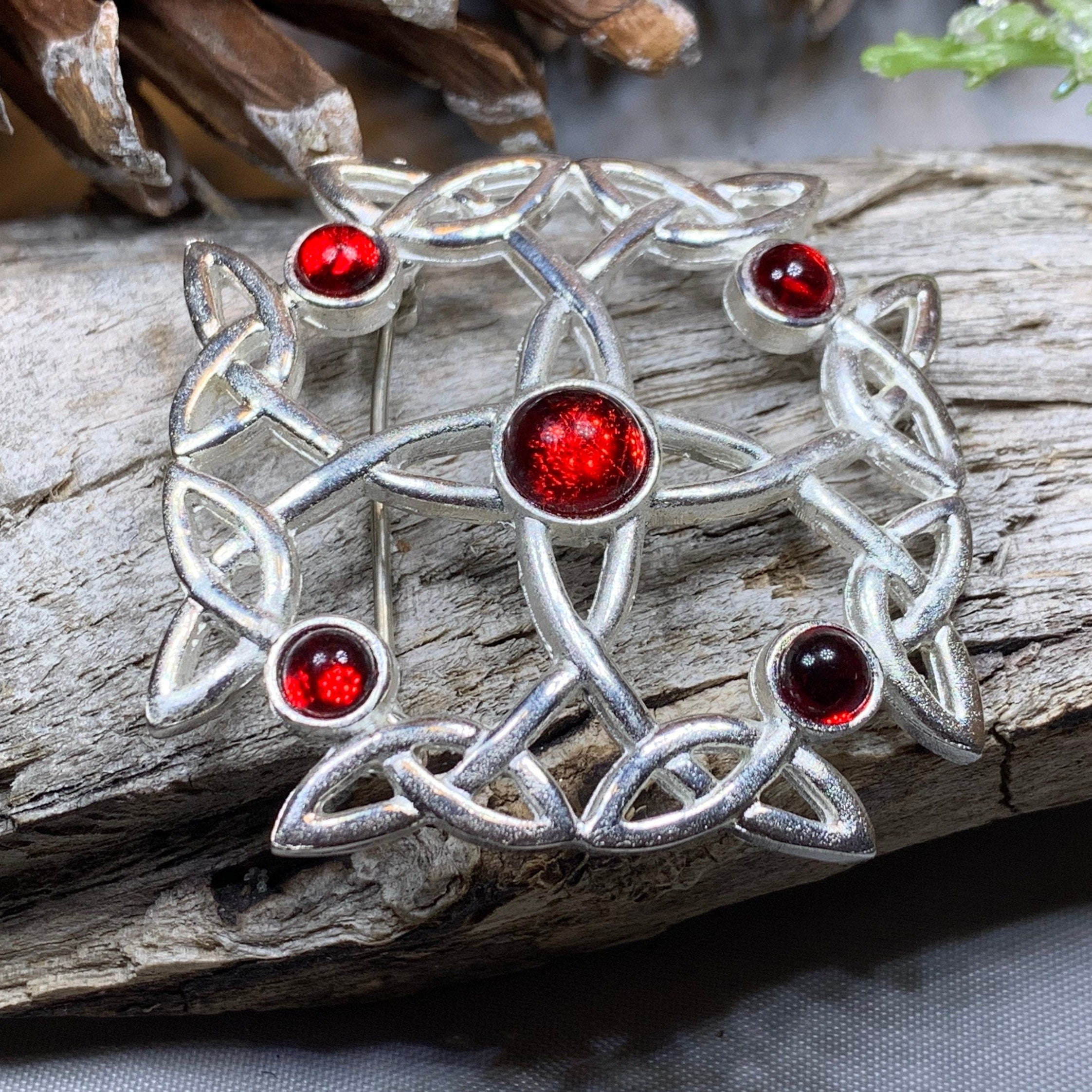 Elri Celtic Brooch