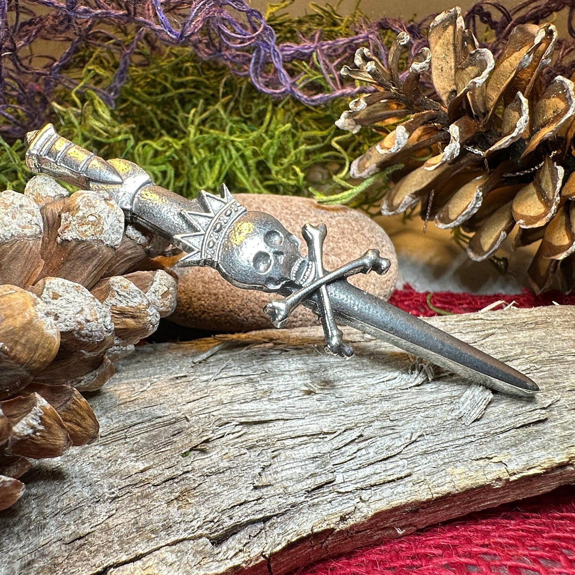 Scottish Skull Kilt Pin