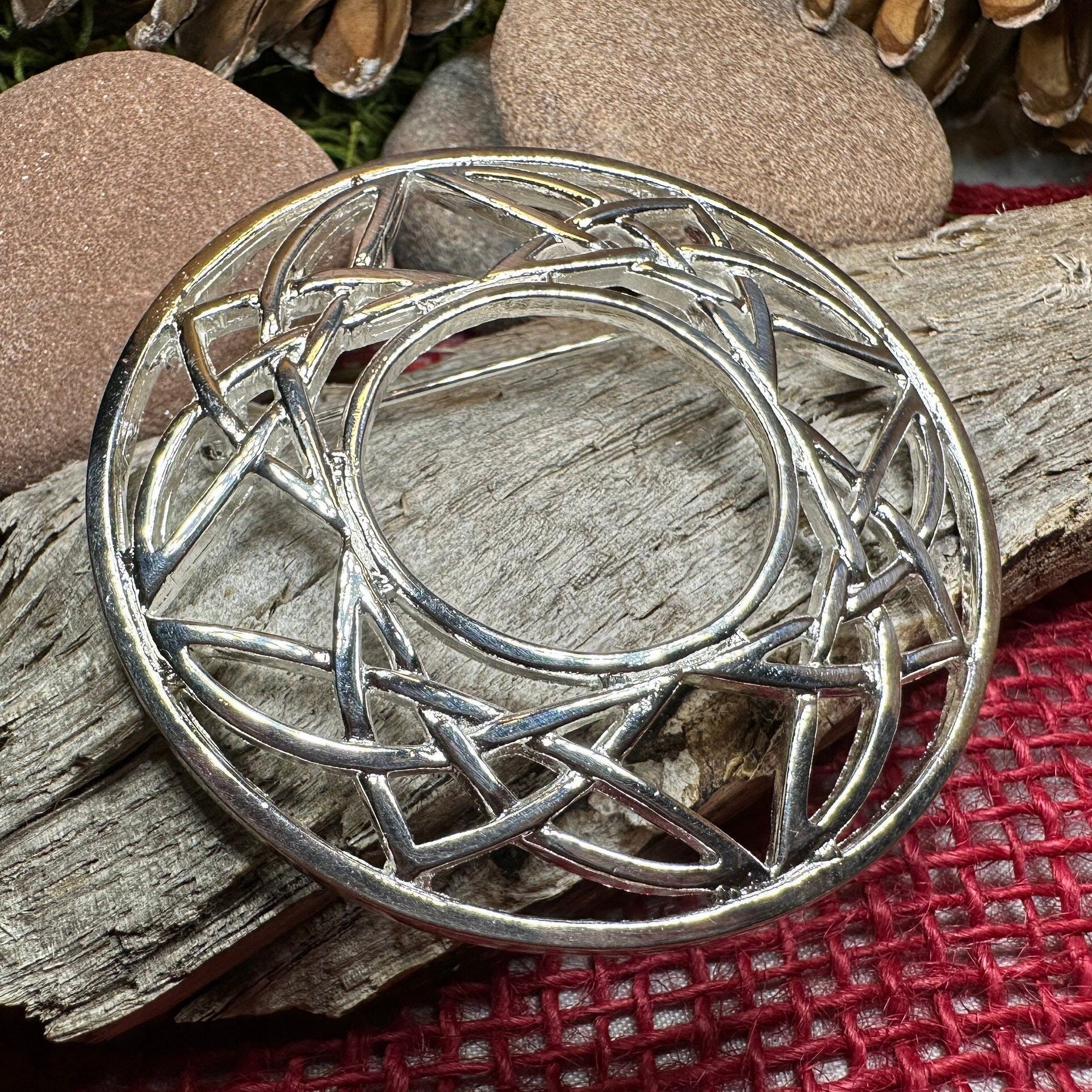 Lochdaw Celtic Knot Brooch