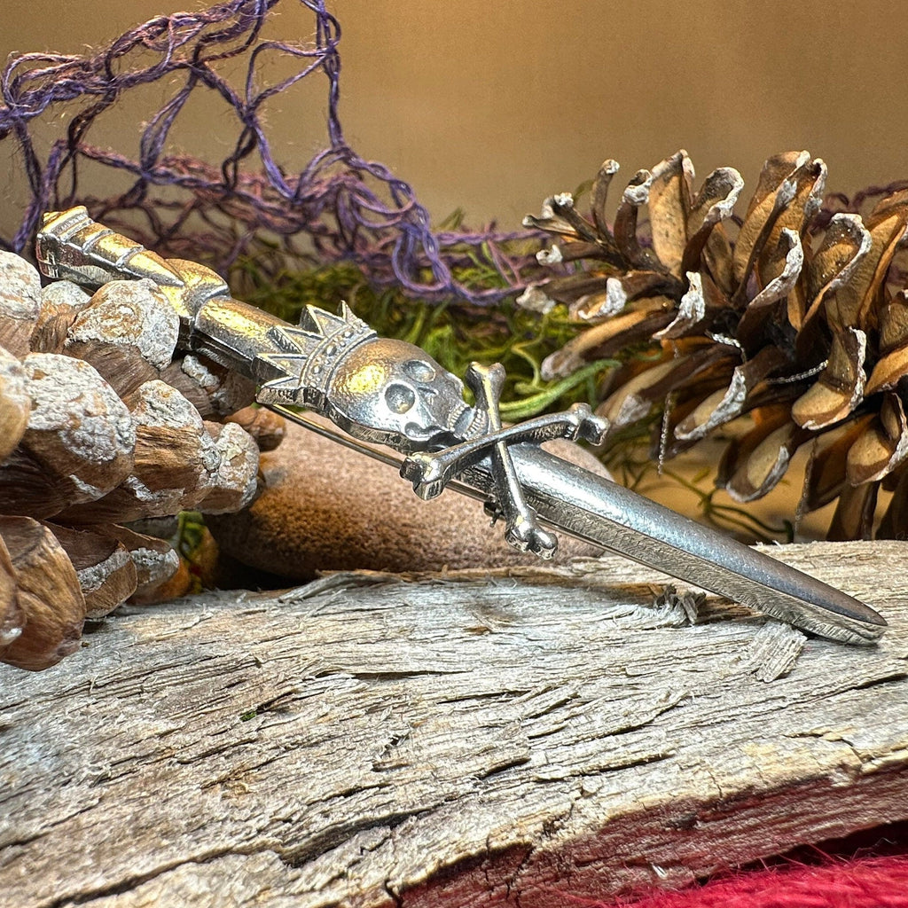 Scottish Skull Kilt Pin