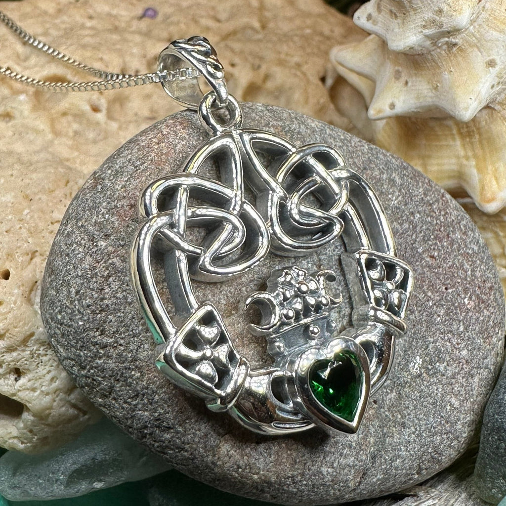 Irish Belle Claddagh Necklace