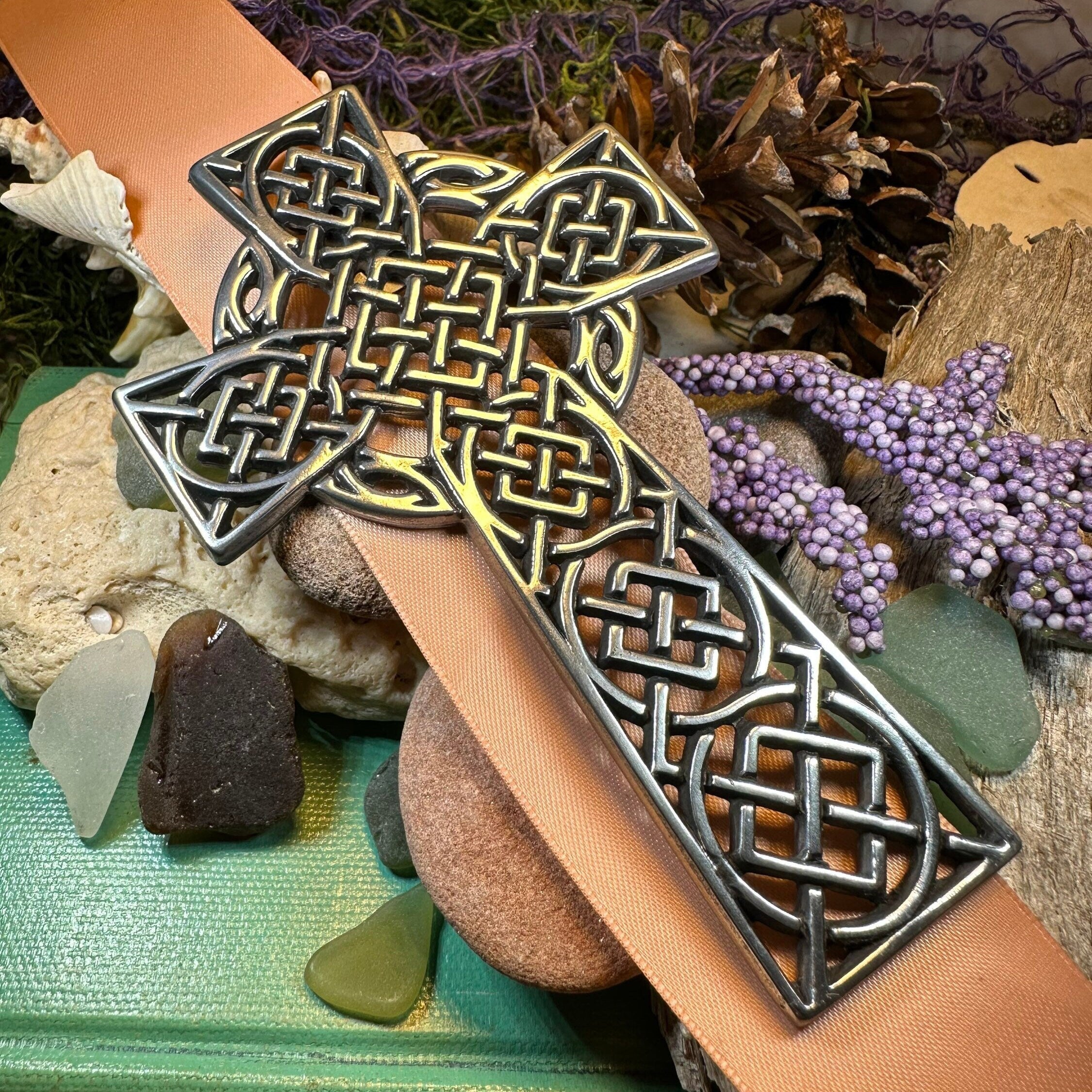 Classic Pewter Celtic Cross Wall Decor