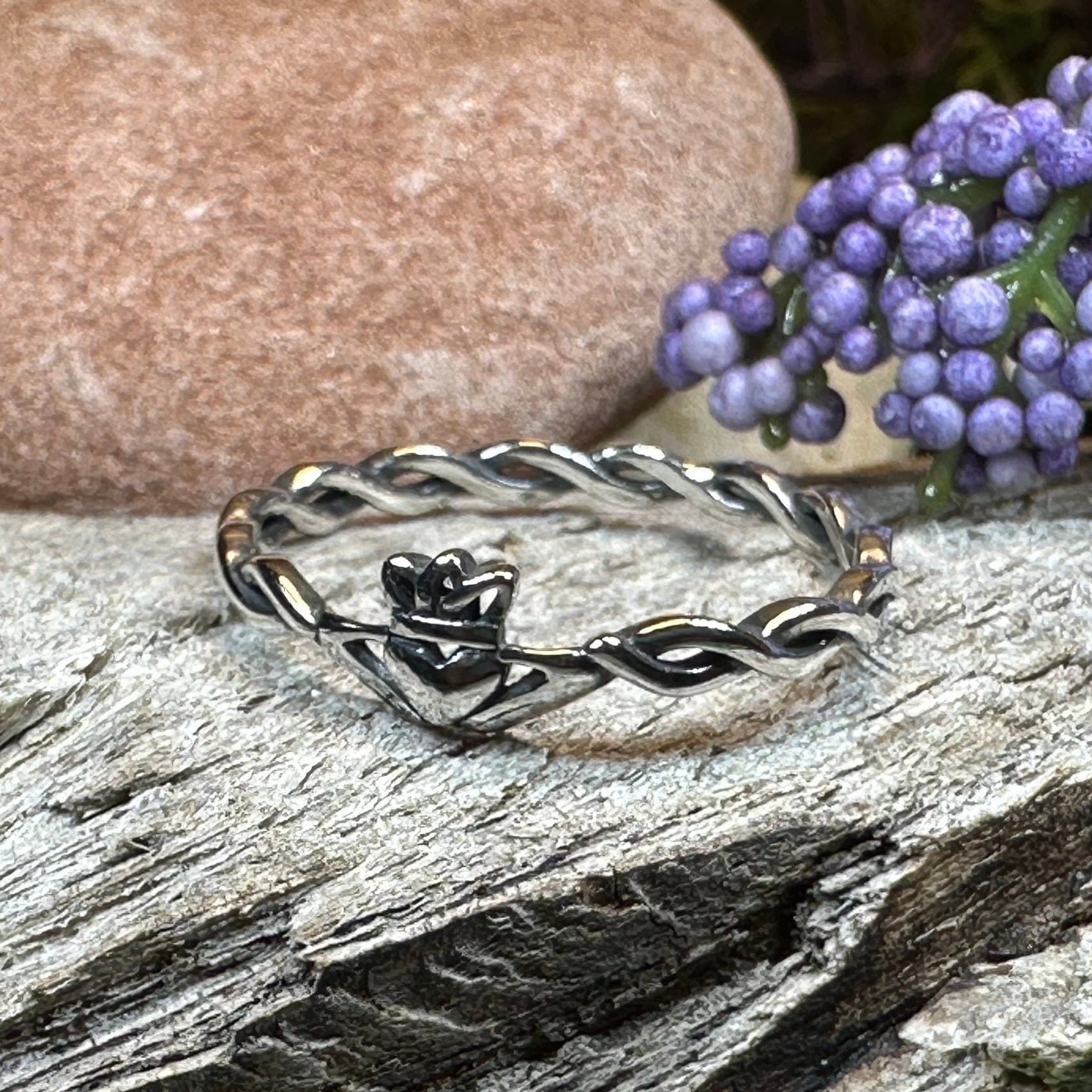 Dainty Claddagh Ring