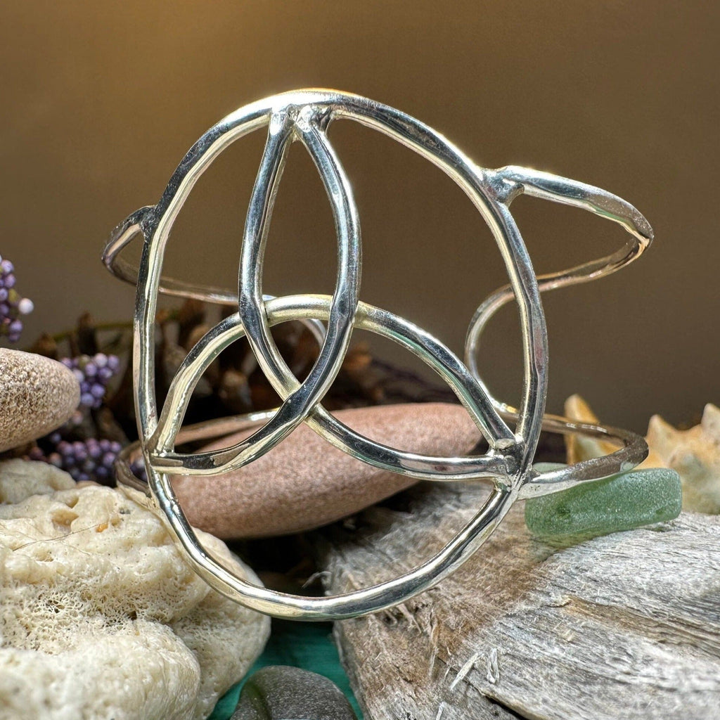 Trinity Knot Cage Bracelet