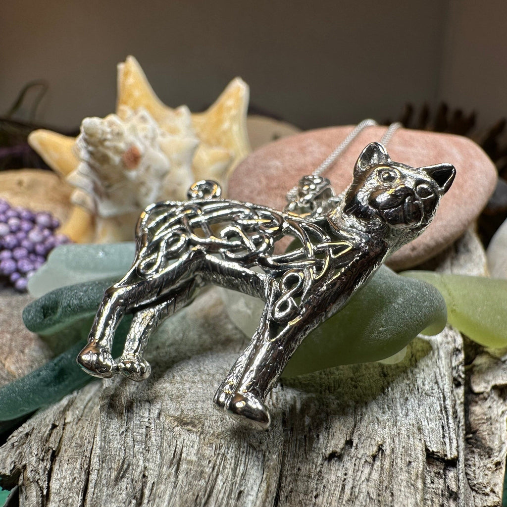 Shavella Celtic Cat Necklace