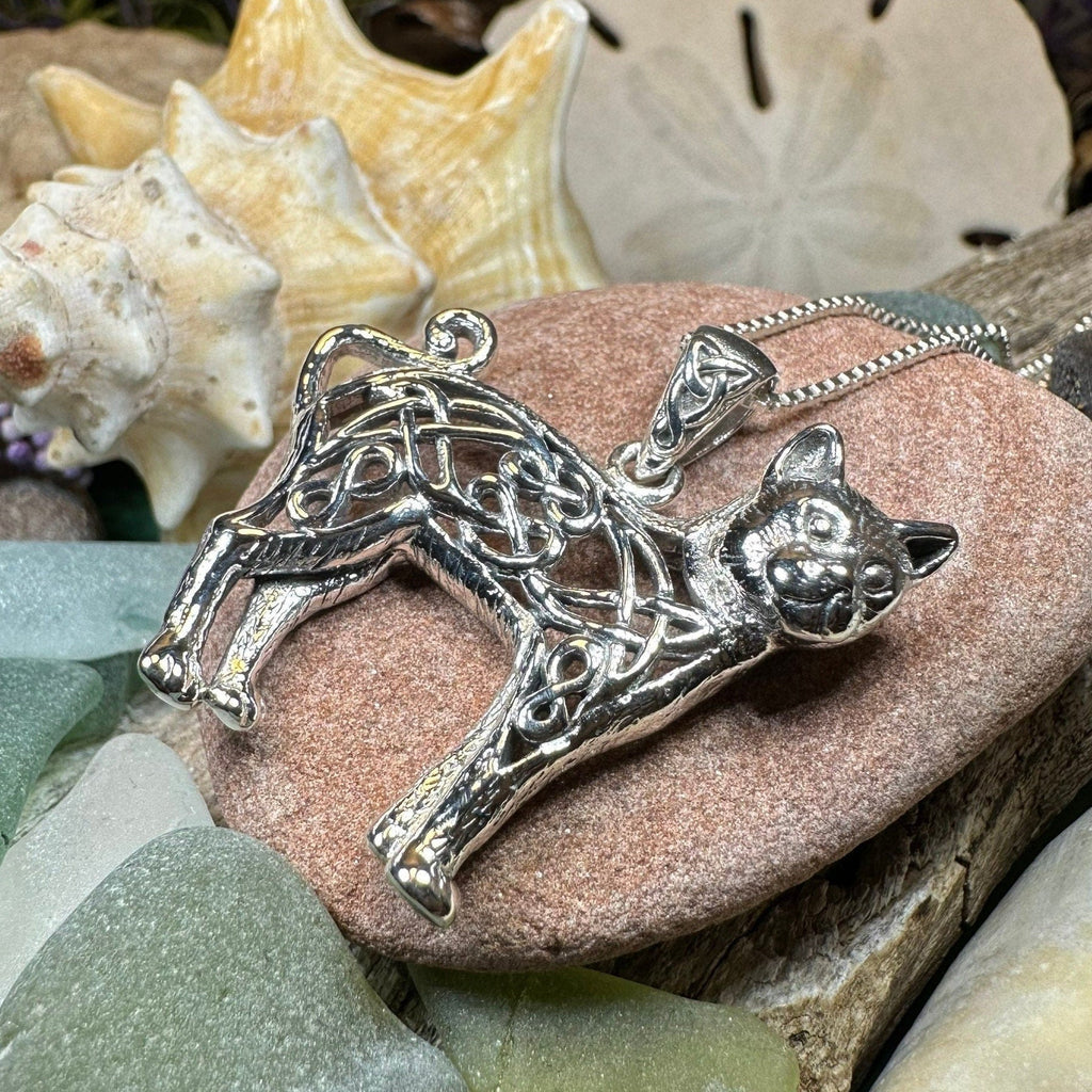 Shavella Celtic Cat Necklace