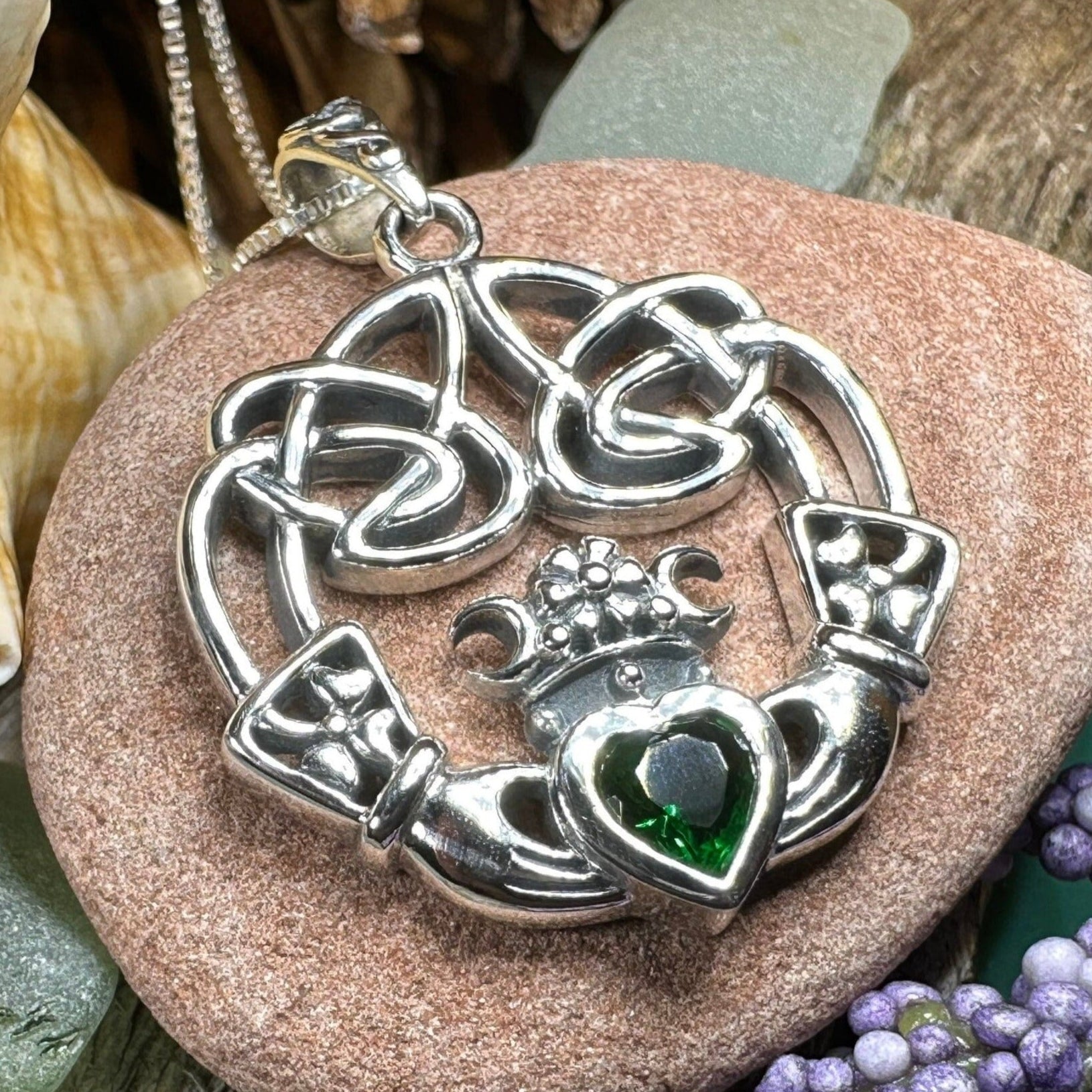 Irish Belle Claddagh Necklace