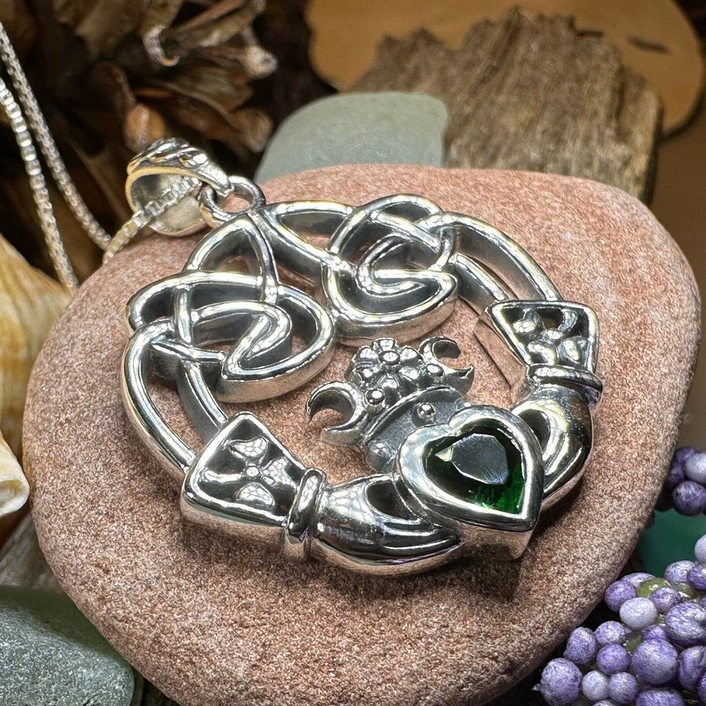 Irish Belle Claddagh Necklace