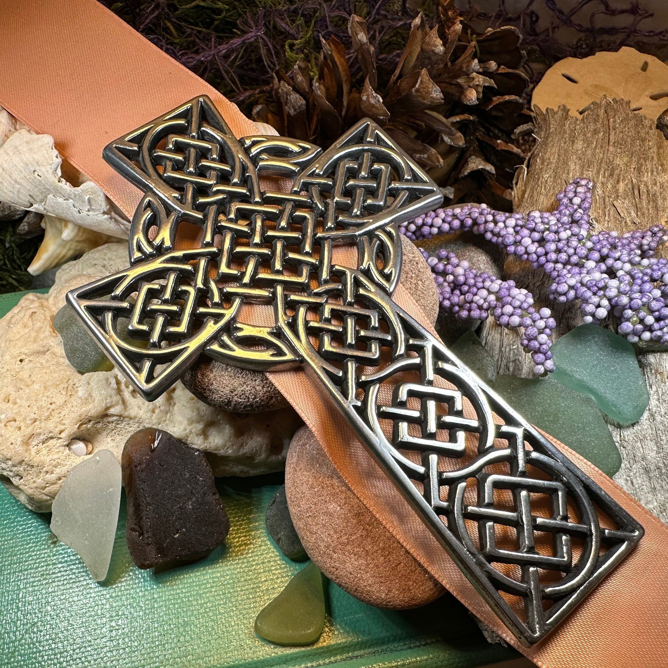 Classic Pewter Celtic Cross Wall Decor
