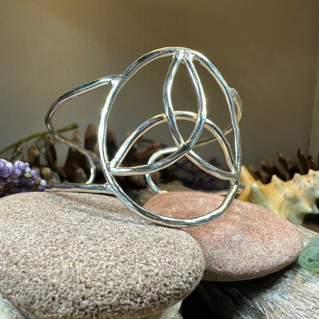 Trinity Knot Cage Bracelet